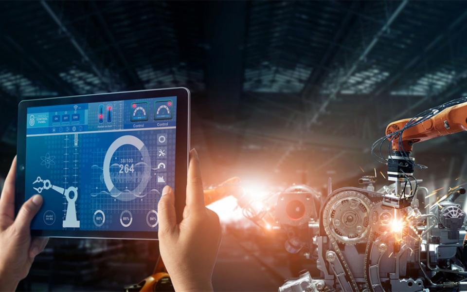 Acquiring real-time visibility in manufacturing for effective track and trace