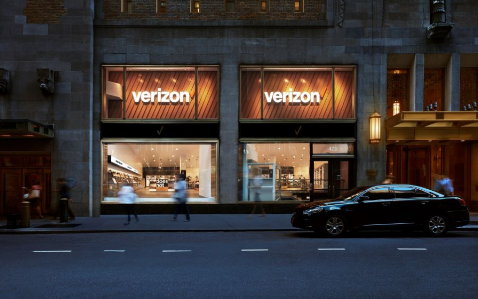Transforming Retail experience with Verizon Interactive Knowledge Interface (VIKI)