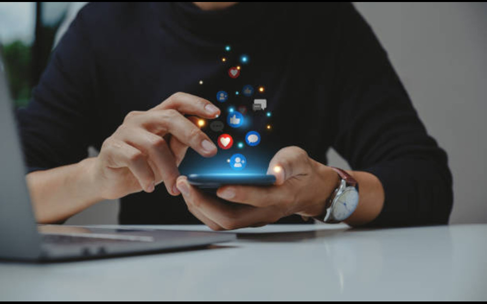 What Is Activity Feeds? What Are Its Benefits & Practices?