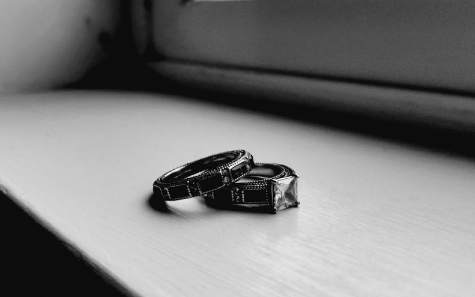 A Quick Guide to Deciding Whether a White Gold Wedding Ring Is the Right Choice